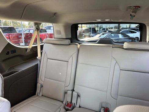 Used 2021 GMC Yukon XL Denali image 12