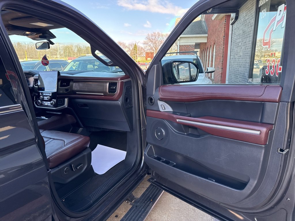 Used 2024 Ford Expedition Limited AWD/4WD image 53