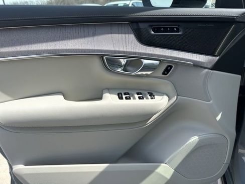 New 2026 Volvo XC90 B6 Ultra w/ Protection Package image 13