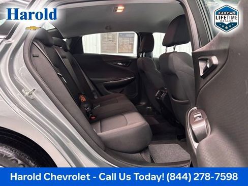 Used 2025 Chevrolet Malibu LT FWD image 9