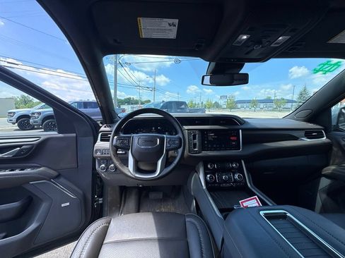 Used 2023 GMC Yukon Denali w/ LPO, Floor Liner Package AWD/4WD image 29