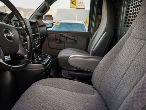 Used 2022 GMC Savana 2500 w/ Driver Convenience Package image 18
