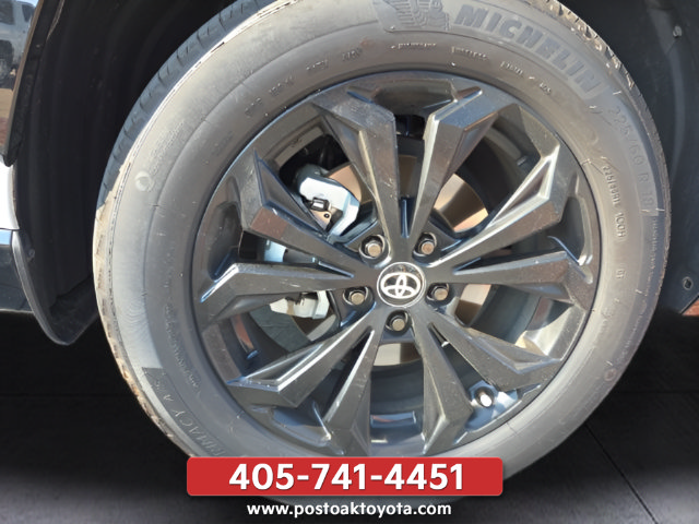 Used 2025 Toyota RAV4 SE AWD/4WD image 30