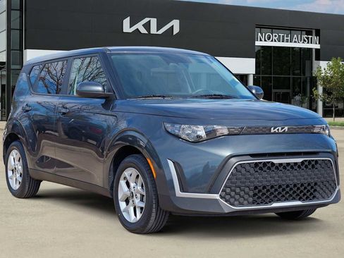 Certified 2025 Kia Soul LX w/ LX Technology Package image 8