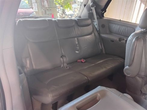 Used 2004 Toyota Sienna XLE image 18