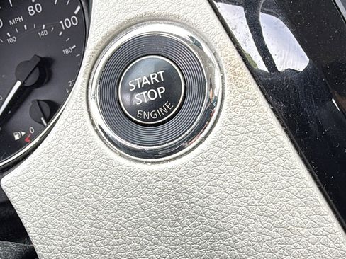 Used 2020 Nissan Rogue Sport SV AWD/4WD image 12
