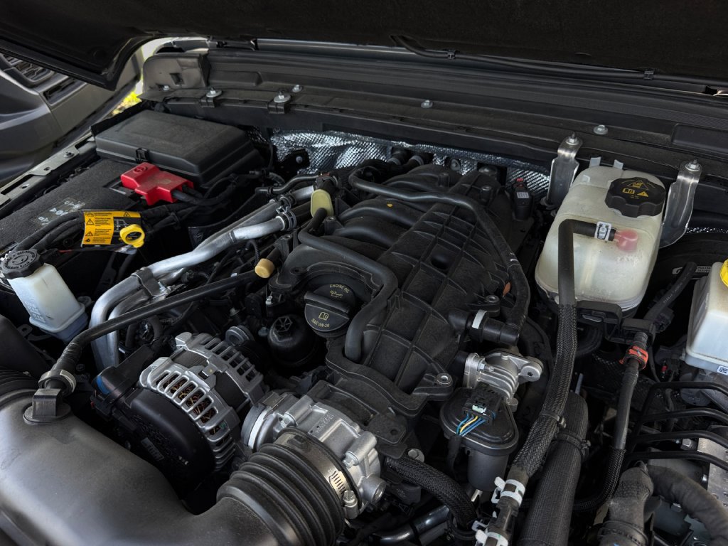 Used 2024 Jeep Gladiator Sport AWD/4WD image 31