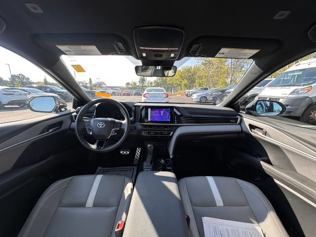 Used 2025 Toyota Camry SE w/ Convenience Package FWD image 2