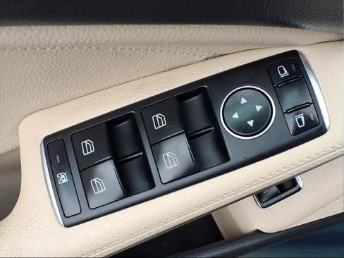 Used 2019 Mercedes-Benz GLA 250 4MATIC image 19