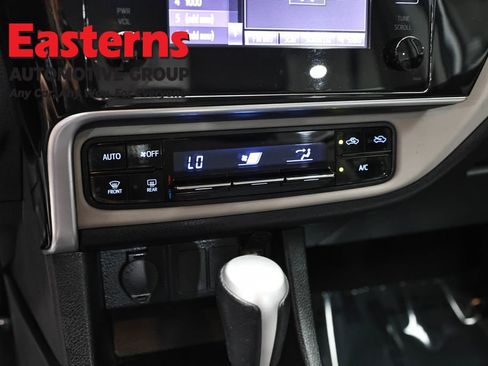 Used 2019 Toyota Corolla LE FWD image 19