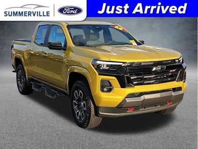 Used 2023 Chevrolet Colorado Z71 w/ Z71 Convenience Package 2