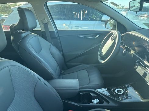 Used 2023 Kia Niro Wind w/ Wind Preserve Package image 12