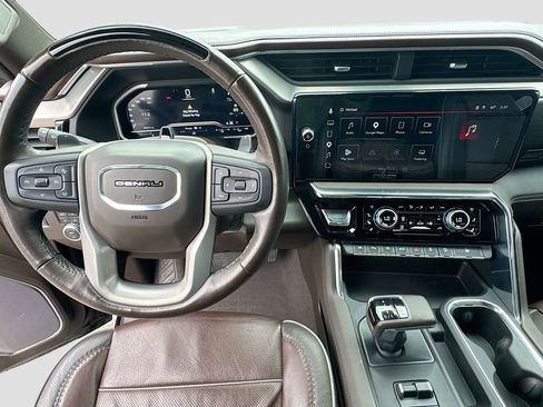 Used 2023 GMC Sierra 1500 Denali AWD/4WD image 13