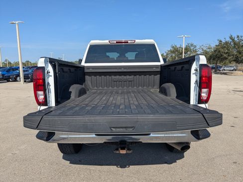 Used 2025 GMC Sierra 2500 SLE w/ SLE Value Package; image 15