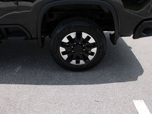 Used 2020 Chevrolet Silverado 2500 Custom w/ Custom Value Package AWD/4WD image 4