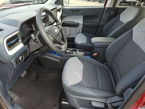 New 2025 Ford Maverick XLT image 22