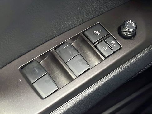 Used 2024 Toyota Camry SE w/ Convenience Package FWD image 17