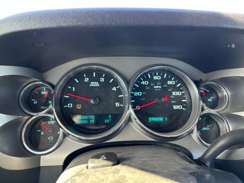 Used 2012 Chevrolet Silverado 2500 LT w/ Interior Plus Package AWD/4WD image 6