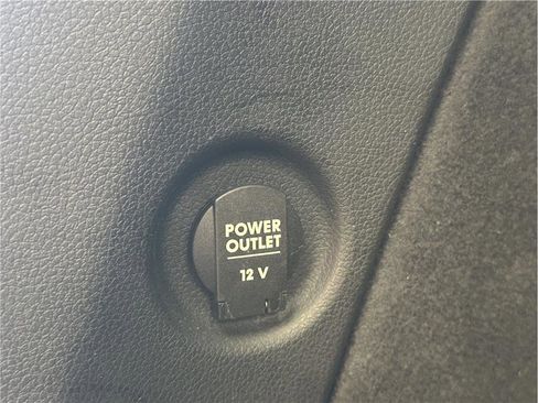 Used 2018 Porsche Macan Sport Edition image 28