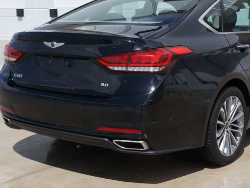 Used 2017 Genesis G80 3.8 w/ Option Group 02 image 14
