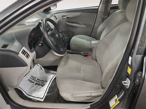 Used 2011 Toyota Corolla LE image 9