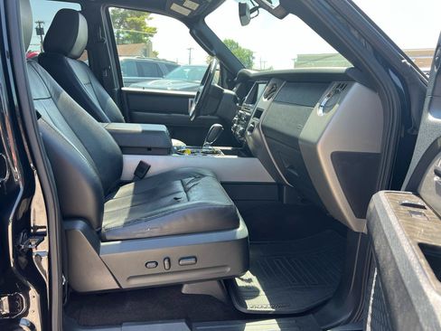 Used 2015 Ford Expedition Limited w/ Equipment Group 301A AWD/4WD image 12