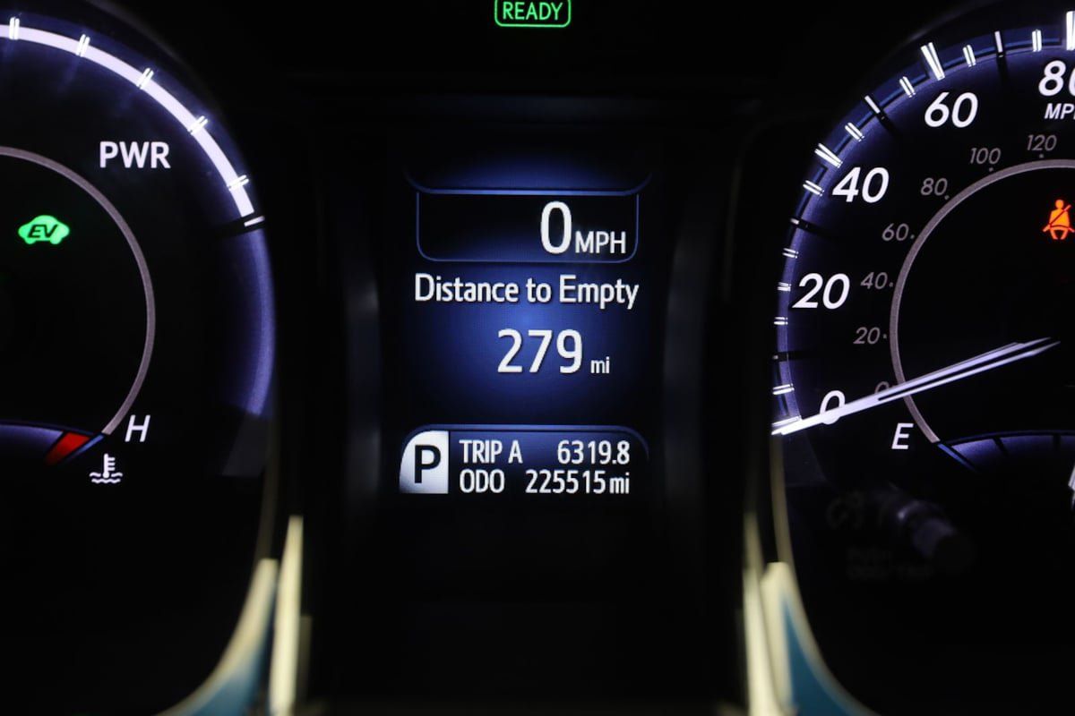 Used 2014 Toyota Avalon Limited w/ Technology Package FWD image 31