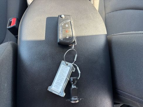 Used 2025 Toyota RAV4 LE image 21