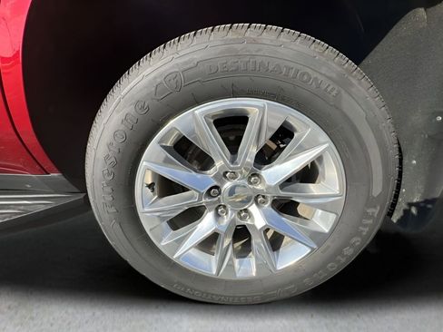 Used 2021 Chevrolet Tahoe Premier w/ Premium Package image 34