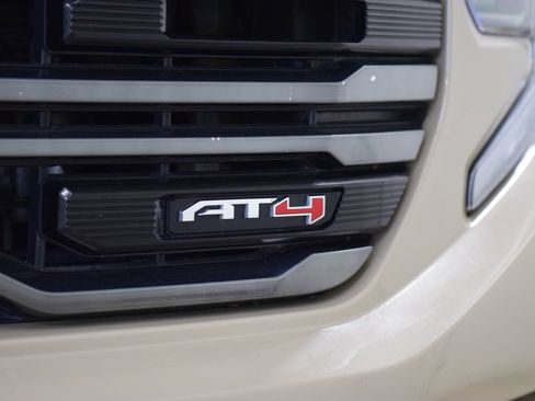 Used 2023 GMC Sierra 1500 AT4 w/ AT4 Premium Package AWD/4WD image 14