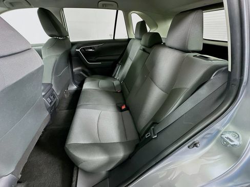 Used 2025 Toyota RAV4 XLE FWD image 23