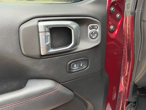 Used 2021 Jeep Wrangler Unlimited Rubicon AWD/4WD image 16