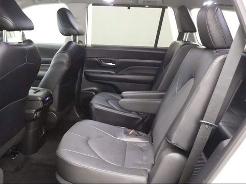 Used 2024 Toyota Grand Highlander XLE image 17