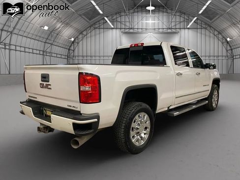 Used 2018 GMC Sierra 2500 Denali w/ Duramax Plus Package image 5