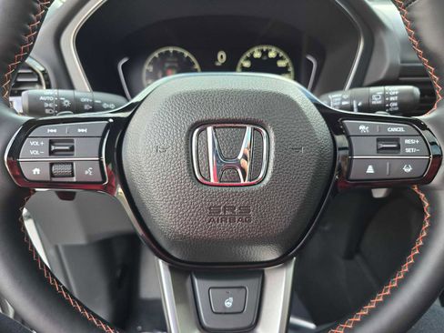 Used 2025 Honda Pilot TrailSport image 26