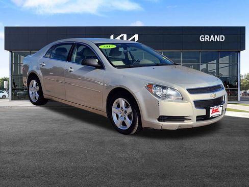 Used 2012 Chevrolet Malibu LS w/ LS Uplevel Package image 2