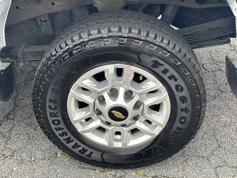 Used 2022 Chevrolet Silverado 2500 LT AWD/4WD image 19