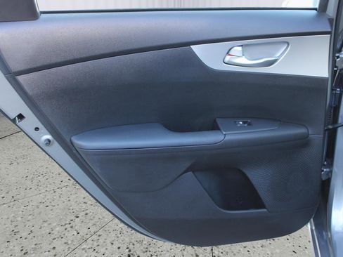 Used 2023 Kia Forte LXS image 39