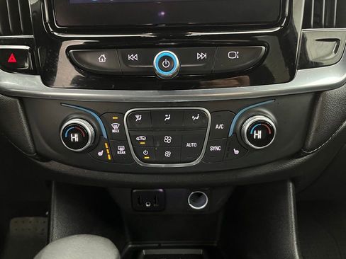 Used 2022 Chevrolet Traverse LT w/ LPO, Floor Liner Package image 4