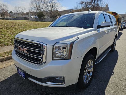 Used 2015 GMC Yukon XL SLT w/ Open Road Package image 3