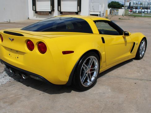 Used 2007 Chevrolet Corvette Z06 w/ Preferred Equipment Group RWD image 29