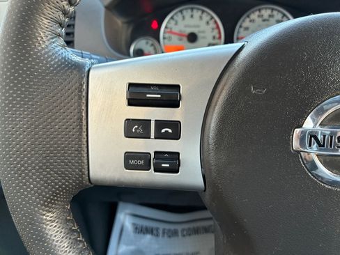 Used 2014 Nissan Frontier PRO-4X AWD/4WD image 19