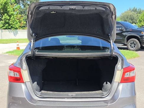 Used 2019 Nissan Sentra SV FWD image 8