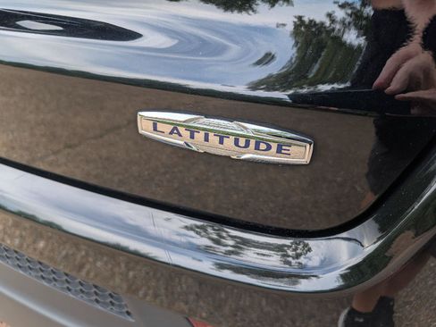 Used 2019 Jeep Compass Latitude FWD image 18