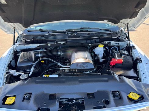 Used 2023 RAM 1500 Classic SLT w/ Electronics Group AWD/4WD image 31