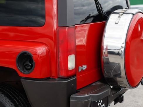Used 2006 HUMMER H3 4dr 4WD SUV image 33