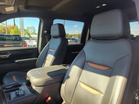 Used 2024 GMC Sierra 2500 AT4 w/ Technology Package image 12