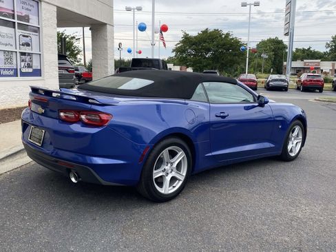 Used 2023 Chevrolet Camaro LT RWD image 7