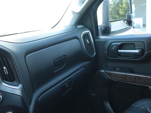 Used 2023 GMC Sierra 3500 Denali w/ Denali Black Diamond Edition AWD/4WD image 35
