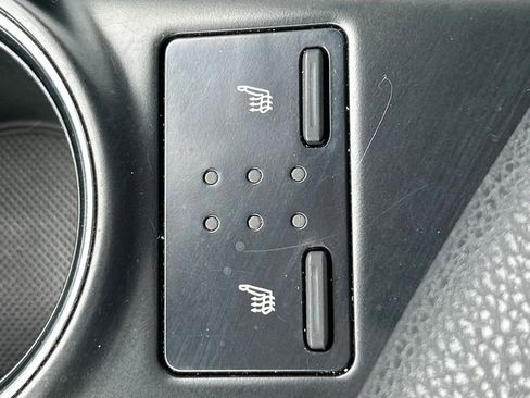 Used 2020 Toyota Camry XLE image 26